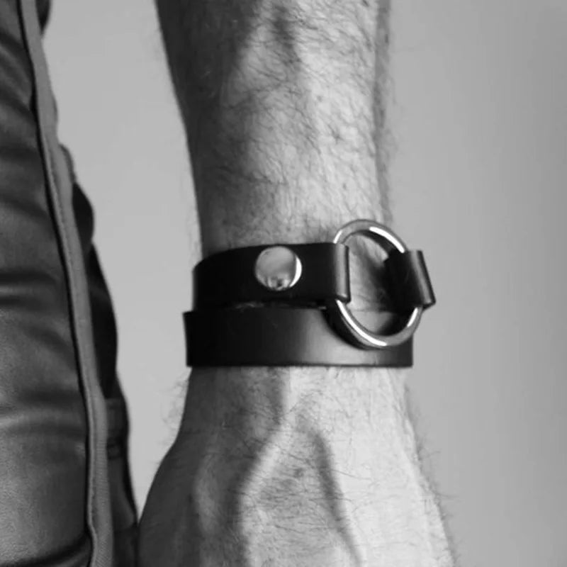 Obey Chain – Heavy Collar Edition 🖤